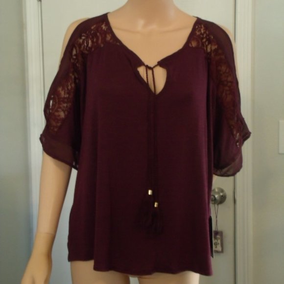 Jennifer Lopez Tops - NWT Jennifer Lopez XL Plum Cold Shoulder Blouse